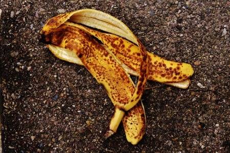 can-i-throw-a-banana-peel-in-the-garbage-disposal