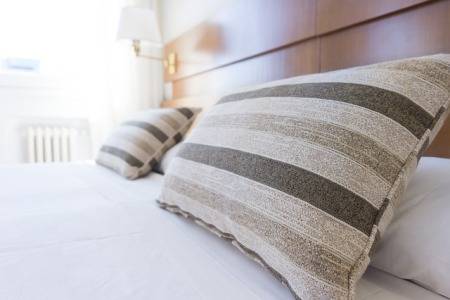 how-to-remove stains-from-bed-sheets-without-washing